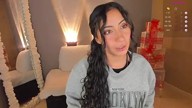 amber curly online show from December 29, 2024, 4:19 pm