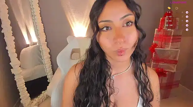 amber curly online show from January 15, 2025, 9:09 pm