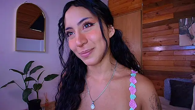 amber curly online show from May 9, 2026, 5:07 pm