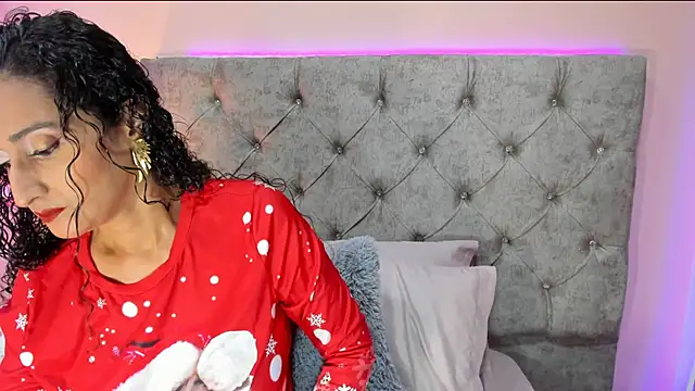 Holyjacky  online show from December 24, 2024, 11:38 am