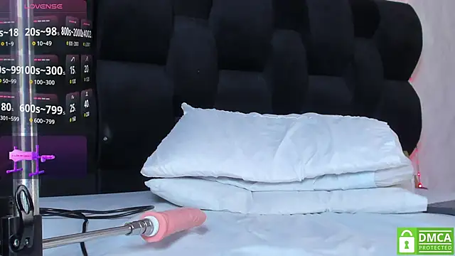 Snapshot of Eris_Rose chatting on March 6, 2025, 11:20 pm Eris Rose online show from March 6, 2025, 11:20 pm