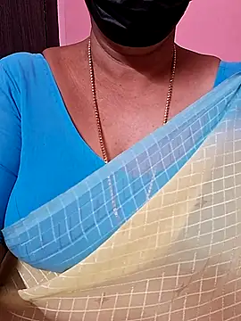 Snapshot of ananya956 chatting on September 28, 2025, 4:01 pm ananya956 online show from September 28, 2025, 4:01 pm