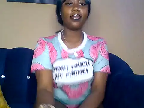 Snapshot of Lyiaspark chatting on February 16, 2025, 5:48 pm Lyiaspark online show from February 16, 2025, 5:48 pm