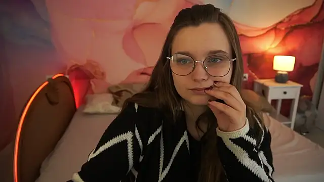 MagicPeachh  online show from October 7, 2025, 5:59 am