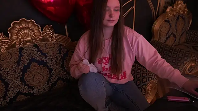 Snapshot of MagicPeachh_ chatting on February 9, 2026, 3:16 pm MagicPeachh online show from February 9, 2026, 3:16 pm