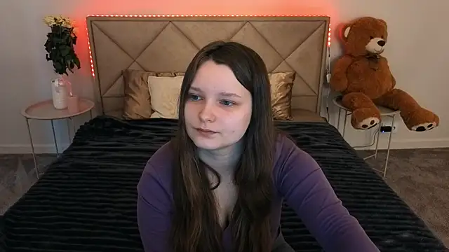 Snapshot of MagicPeachh_ chatting on March 20, 2026, 7:13 am MagicPeachh online show from March 20, 2026, 7:13 am