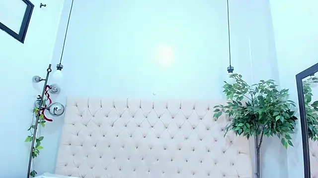 Victoria Coleman online show from June 12, 2026, 7:57 pm