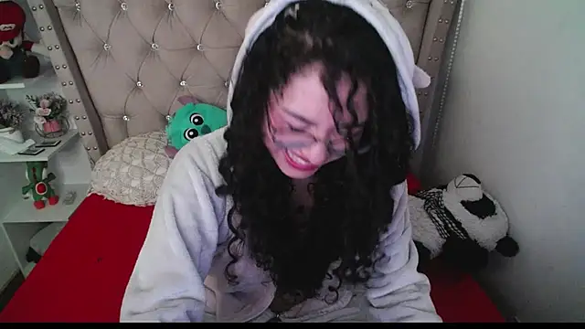 Snapshot of CherieCurl chatting on November 27, 2025, 2:41 pm CherieCurl online show from November 27, 2025, 2:41 pm