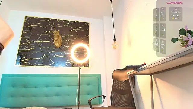 Bella salvatore online show from November 13, 2025, 8:41 pm