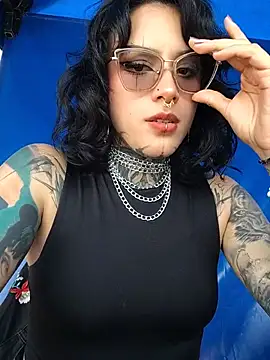 taaylor33 online show from July 1, 2026, 5:12 pm