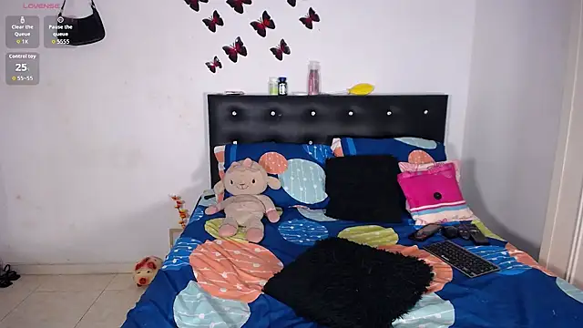 michelleoliver online show from November 6, 2025, 10:27 am