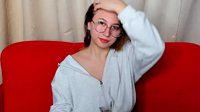 AsyaPink online show from November 3, 2025, 8:26 am