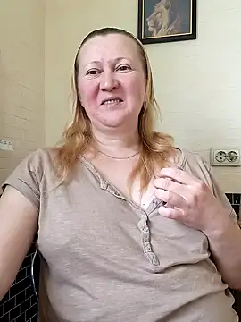 Snapshot of blondyaguar chatting on September 13, 2025, 8:47 am blondyaguar online show from September 13, 2025, 8:47 am