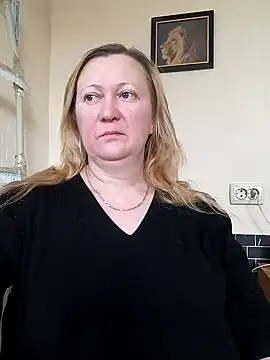 Snapshot of blondyaguar chatting on November 15, 2025, 9:39 am blondyaguar online show from November 15, 2025, 9:39 am