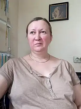 Snapshot of blondyaguar chatting on November 29, 2025, 8:39 am blondyaguar online show from November 29, 2025, 8:39 am