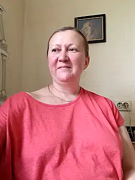Snapshot of blondyaguar chatting on June 19, 2026, 9:57 am blondyaguar online show from June 19, 2026, 9:57 am