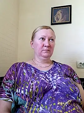 Snapshot of blondyaguar chatting on July 27, 2026, 7:04 am blondyaguar online show from July 27, 2026, 7:04 am