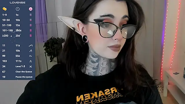 Dixi Pixi  online show from October 10, 2025, 5:50 am