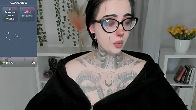 Dixi Pixi  online show from July 12, 2026, 5:42 am