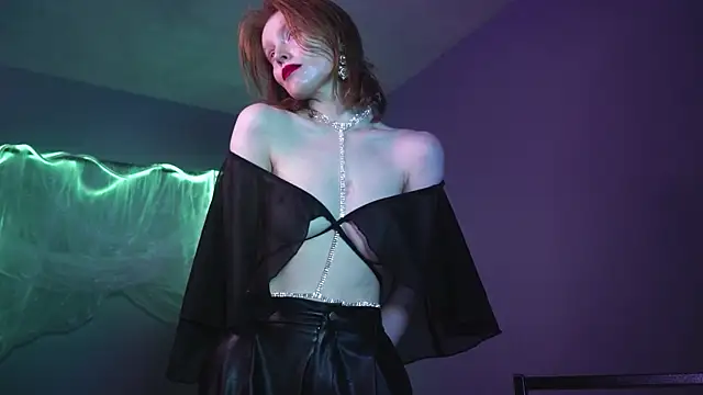 ginger hugs online show from December 20, 2024, 10:11 pm