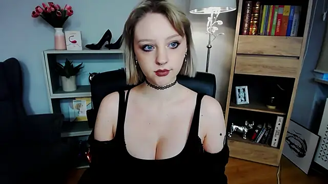 Snapshot of MadelineLust chatting on October 26, 2025, 2:34 pm MadelineLust online show from October 26, 2025, 2:34 pm