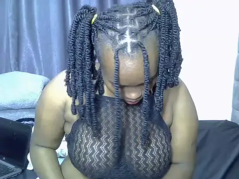 Snapshot of freaky_j_ chatting on September 17, 2025, 8:10 pm freaky j online show from September 17, 2025, 8:10 pm