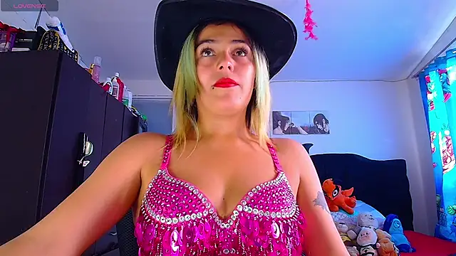 lacolombia   online show from June 25, 2026, 7:51 pm