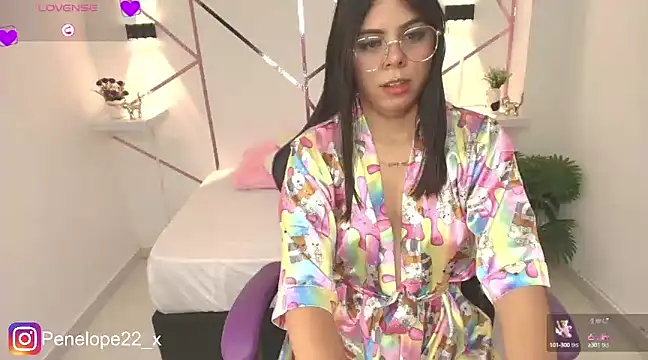 Snapshot of penelope22x_ chatting on March 12, 2025, 7:35 am penelope22x online show from March 12, 2025, 7:35 am