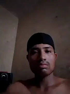 Snapshot of derickclb50 chatting on June 22, 2026, 10:07 pm derickclb50 online show from June 22, 2026, 10:07 pm