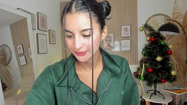 Kimm khalifa online show from January 3, 2025, 8:22 pm