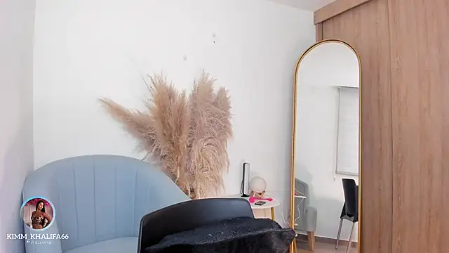 Kimm khalifa online show from October 11, 2025, 10:19 pm