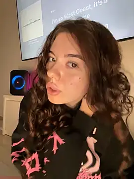 Kimi Ass online show from November 8, 2025, 1:06 am