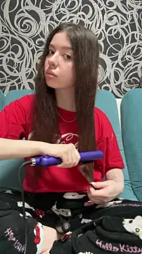 Kimi Ass online show from June 11, 2026, 9:18 am