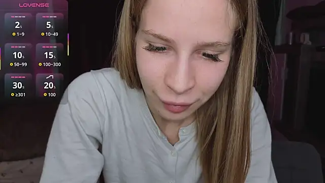 Snapshot of Elis_Fox chatting on April 14, 2026, 11:05 am Elis Fox online show from April 14, 2026, 11:05 am