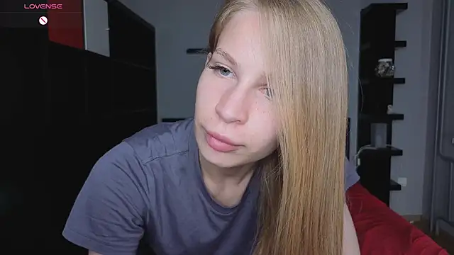 Elis Fox online show from June 16, 2026, 8:06 am