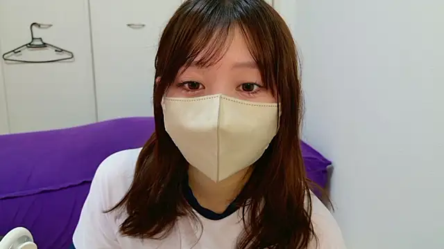sara-a-jp online show from May 9, 2026, 3:34 am