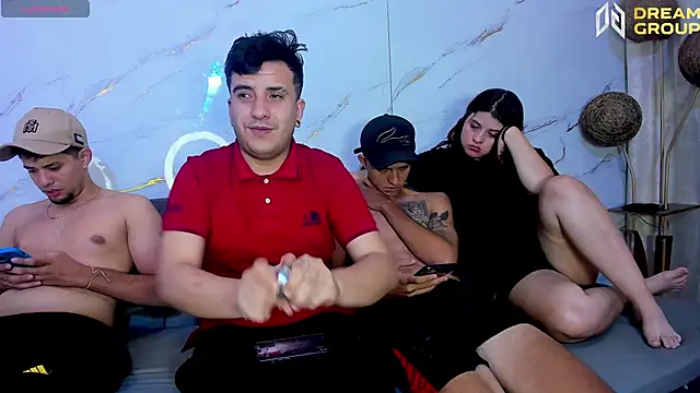 SlimLoves online show from November 30, 2025, 7:51 pm