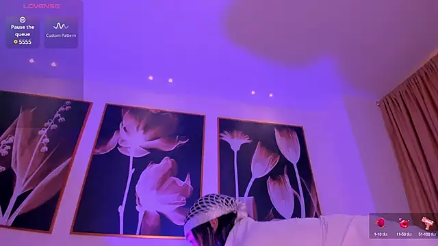 SamanthaConnor  online show from January 23, 2025, 10:11 pm