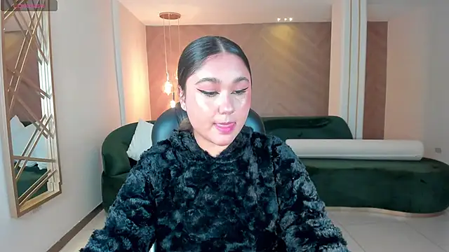SamanthaConnor  online show from March 16, 2025, 10:33 am