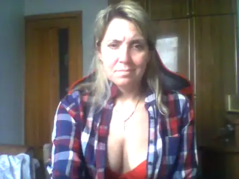 Snapshot of IrinaB1 chatting on January 18, 2025, 10:39 am IrinaB1 online show from January 18, 2025, 10:39 am