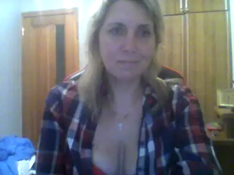 Snapshot of IrinaB1 chatting on January 18, 2025, 4:42 pm IrinaB1 online show from January 18, 2025, 4:42 pm