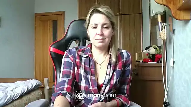 Snapshot of IrinaB1 chatting on January 29, 2025, 10:16 am IrinaB1 online show from January 29, 2025, 10:16 am