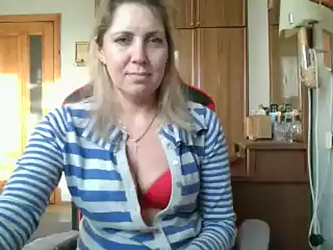 Snapshot of IrinaB1 chatting on February 11, 2025, 1:41 pm IrinaB1 online show from February 11, 2025, 1:41 pm
