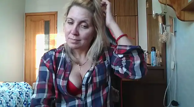 Snapshot of IrinaB1 chatting on February 22, 2025, 2:08 pm IrinaB1 online show from February 22, 2025, 2:08 pm