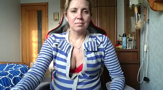 Snapshot of IrinaB1 chatting on March 2, 2025, 2:00 pm IrinaB1 online show from March 2, 2025, 2:00 pm
