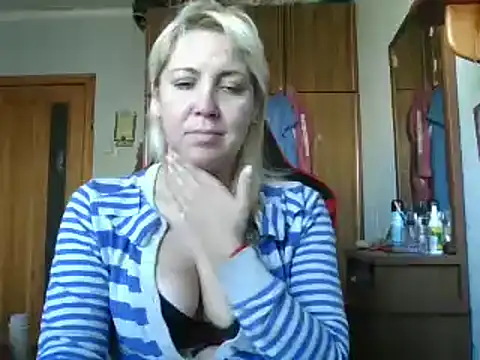 Snapshot of IrinaB1 chatting on October 26, 2025, 6:08 am IrinaB1 online show from October 26, 2025, 6:08 am
