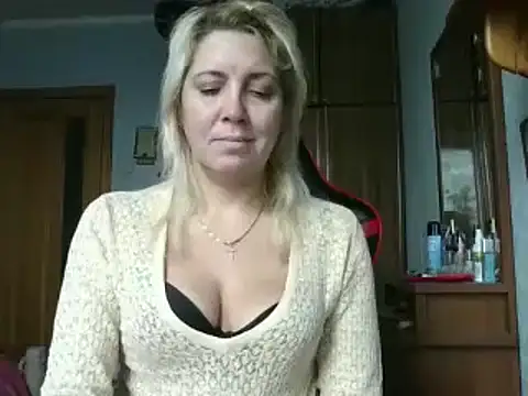 IrinaB1 online show from November 11, 2025, 8:14 am