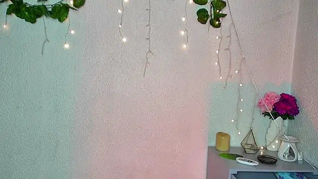 Snapshot of ari_kat chatting on February 14, 2025, 5:30 am ari kat online show from February 14, 2025, 5:30 am