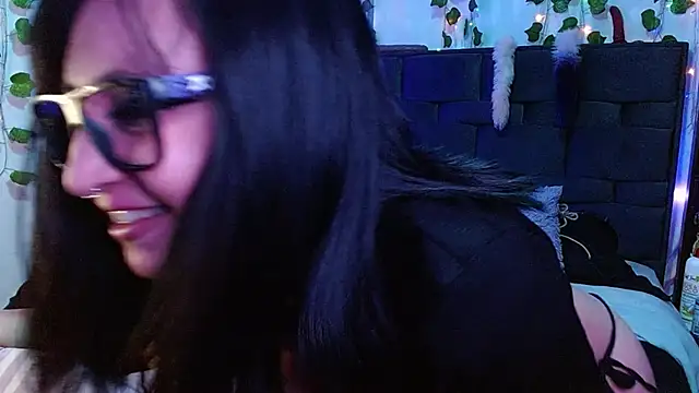 the lesbian game online show from March 17, 2025, 7:46 am