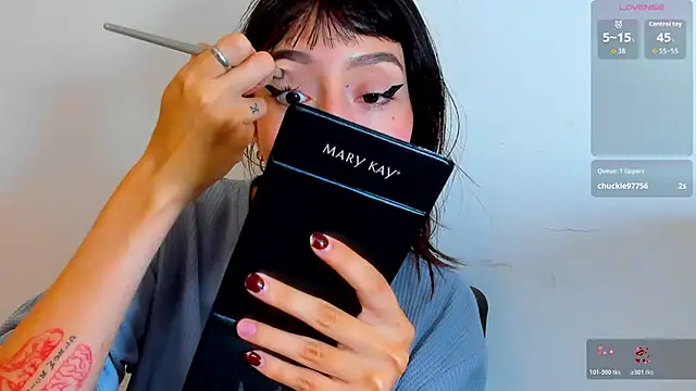 lizzy davis 1 online show from November 17, 2025, 4:18 am